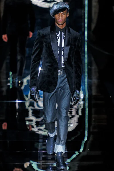 Look 44